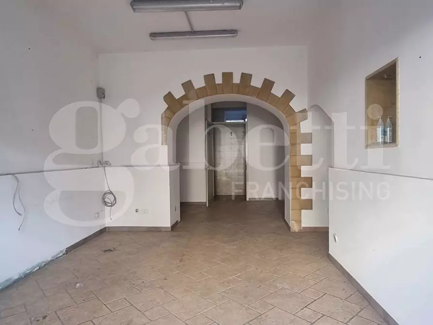 Immagine 2 di Negozio in vendita  in Corso Calatafimi a Palermo