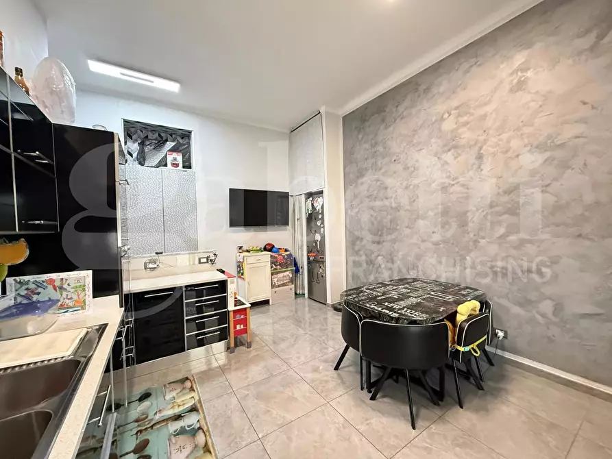 Immagine 3 di Appartamento in vendita  in Strada Antica di Collegno a Torino