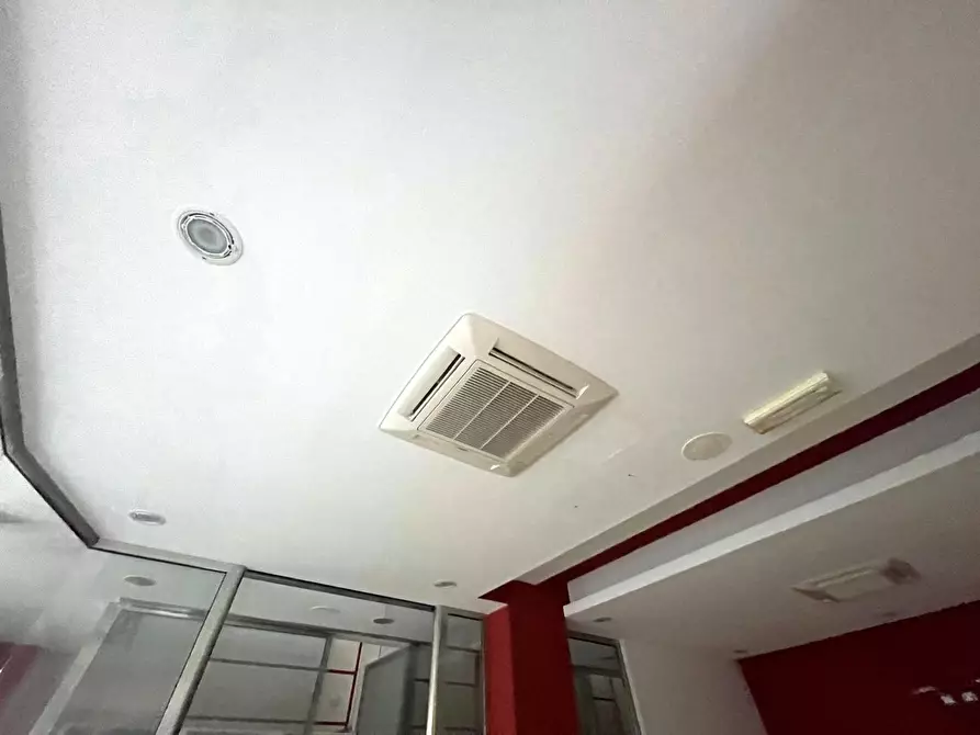 Immagine 19 di Ufficio in vendita  in Via Vann'AntÃ², 8 a Palermo
