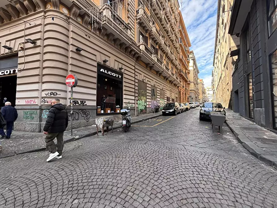 Immagine 2 di Attività commerciale in affitto  in Via sant'arcangelo a baiano, 59 a Napoli