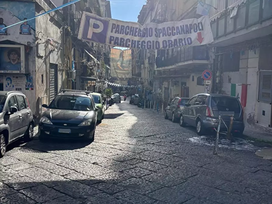 Immagine 14 di Attività commerciale in affitto  in Via sant'arcangelo a baiano, 59 a Napoli