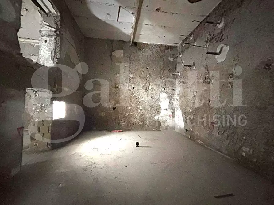 Immagine 11 di Attività commerciale in vendita  in Via sant'arcangelo a baiano, 59 a Napoli