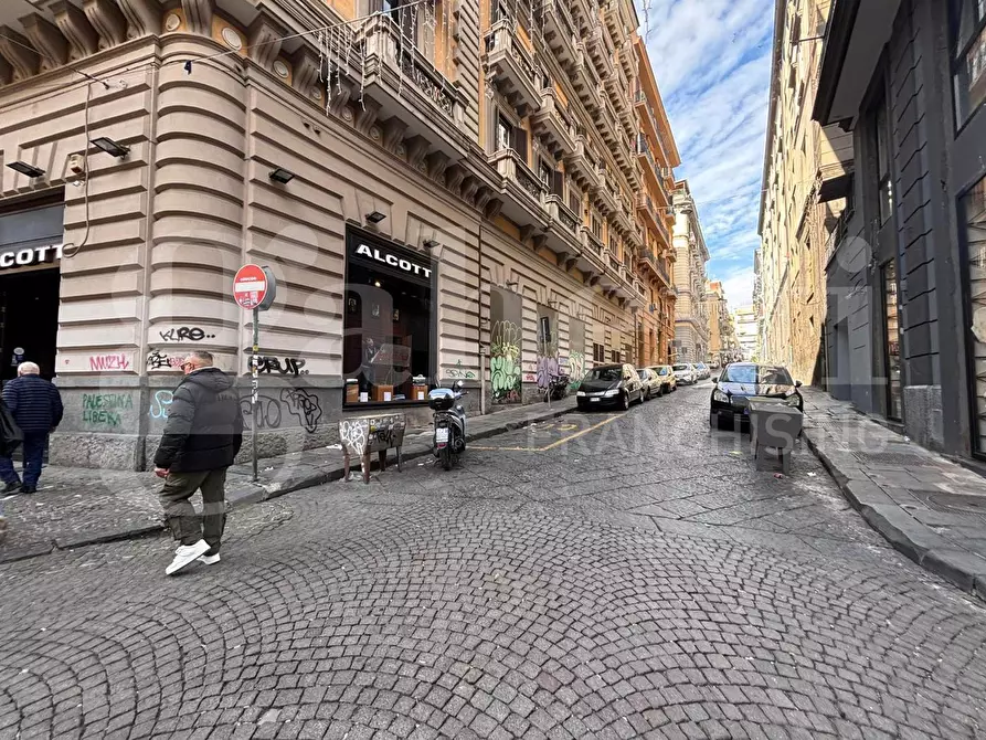 Immagine 2 di Attività commerciale in vendita  in Via sant'arcangelo a baiano, 59 a Napoli
