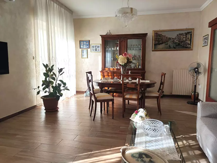 Immagine 3 di Appartamento in vendita  in Via GIULIO CESARE a San Severo