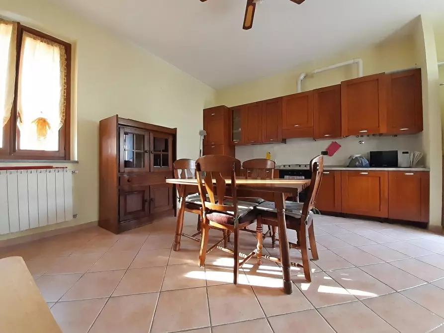 Immagine 6 di Appartamento in vendita  in Via flora, sc a Legnano