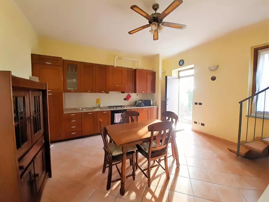 Immagine 1 di Appartamento in vendita  in Via flora, sc a Legnano