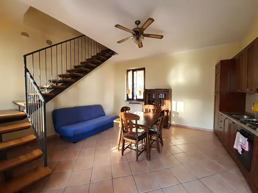 Immagine 2 di Appartamento in vendita  in Via flora, sc a Legnano