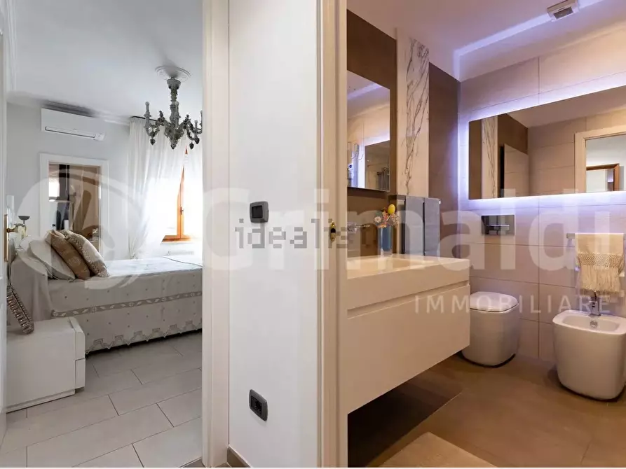 Immagine 19 di Appartamento in vendita  in Via dell' Orsa Maggiore a Roma
