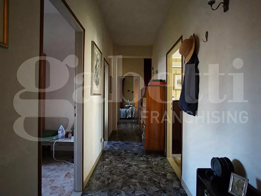 Immagine 21 di Appartamento in vendita  in Via Costa, . a Venezia