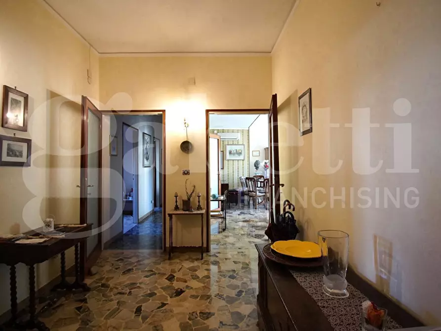 Immagine 8 di Appartamento in vendita  in Via Costa, . a Venezia
