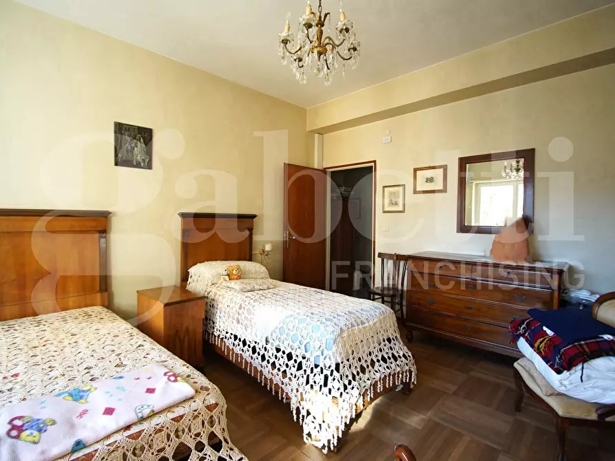 Immagine 15 di Appartamento in vendita  in Via Costa, . a Venezia