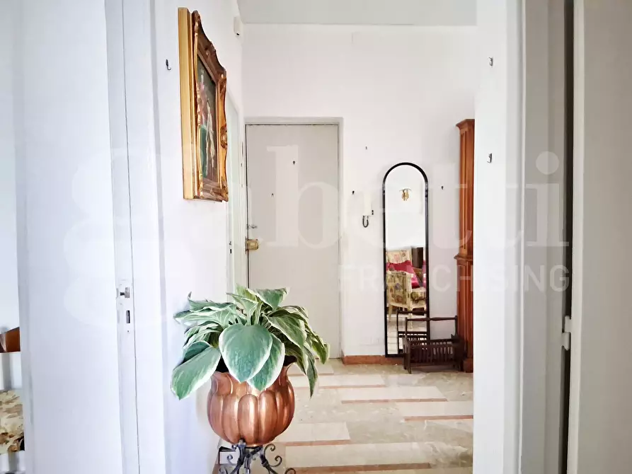 Immagine 6 di Appartamento in vendita  in Via Calasanzio, 1 a Ragusa