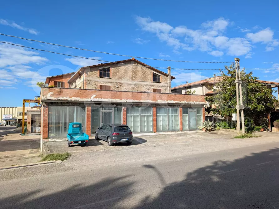 Immagine 1 di Capannone industriale in vendita  in Via TIBERINA, 1 a Deruta