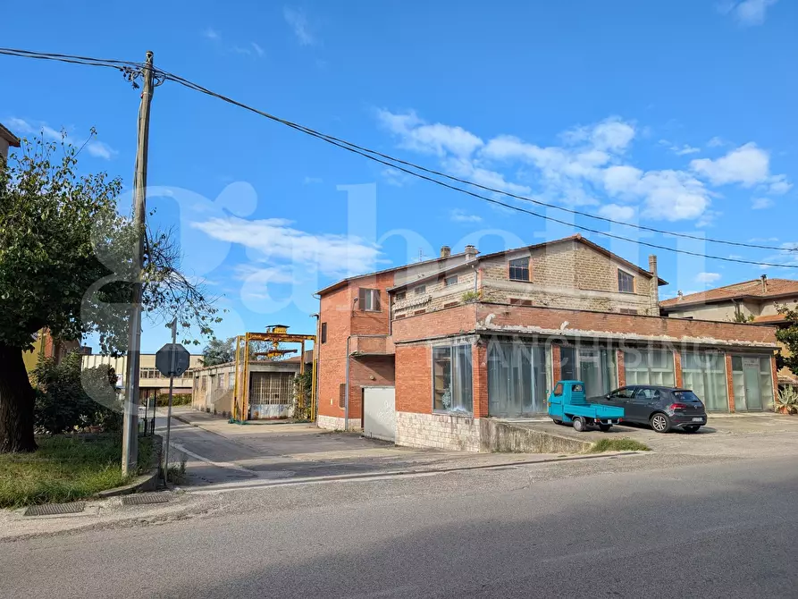 Immagine 4 di Capannone industriale in vendita  in Via TIBERINA, 1 a Deruta