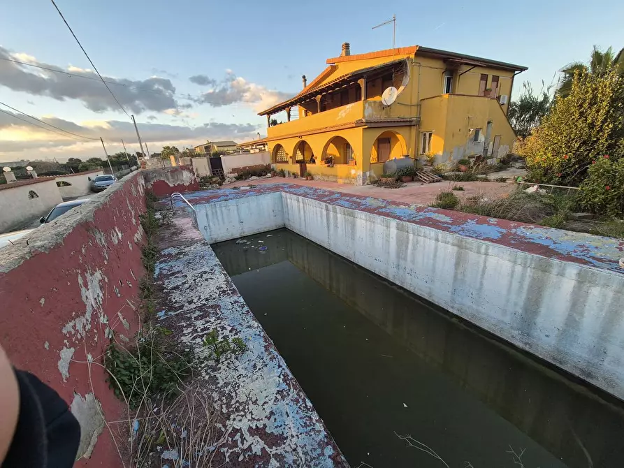 Immagine 1 di Villa in vendita  in Via giulio verne, 152 a Siracusa