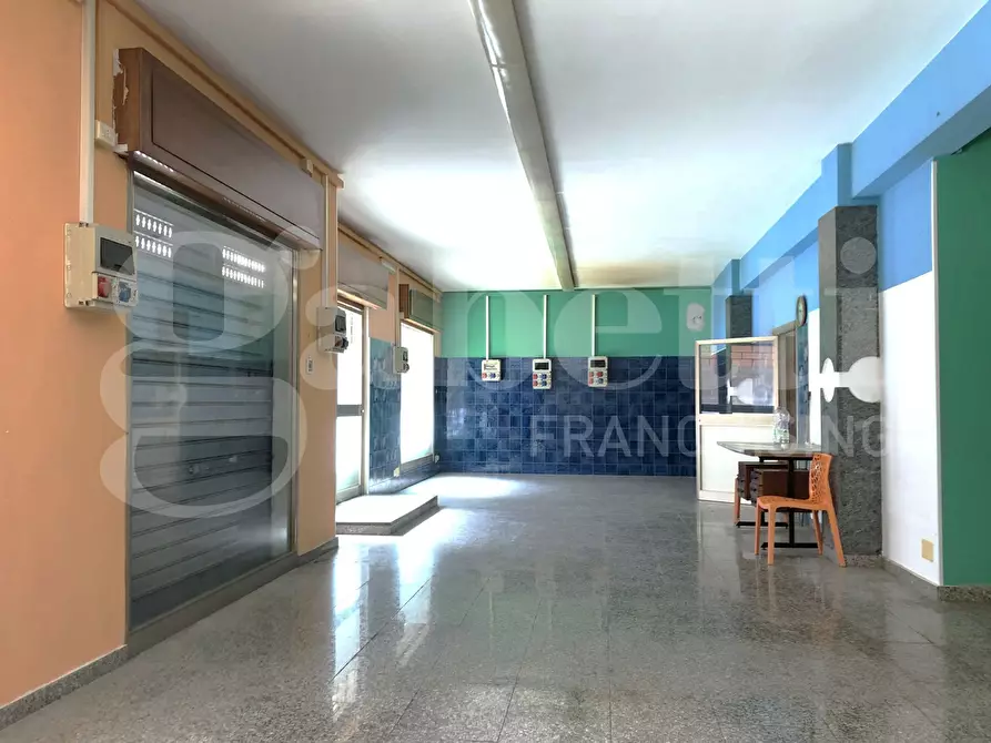 Immagine 3 di Negozio in vendita  in Via Antonino D'Antona, 8 a Ragusa