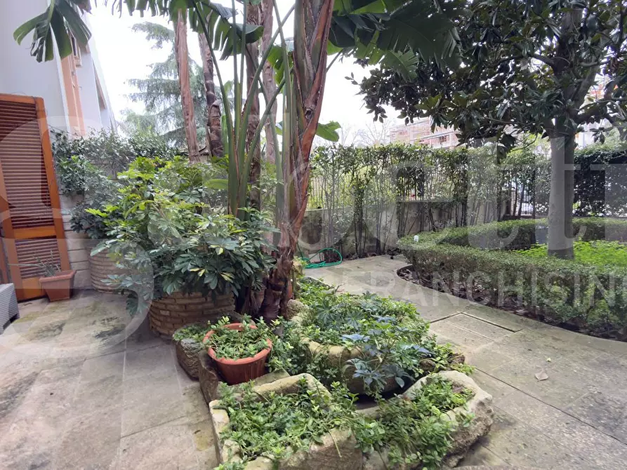 Immagine 2 di Villa in vendita  in Via Giovan Leonardo Marugi, 20 a Lecce