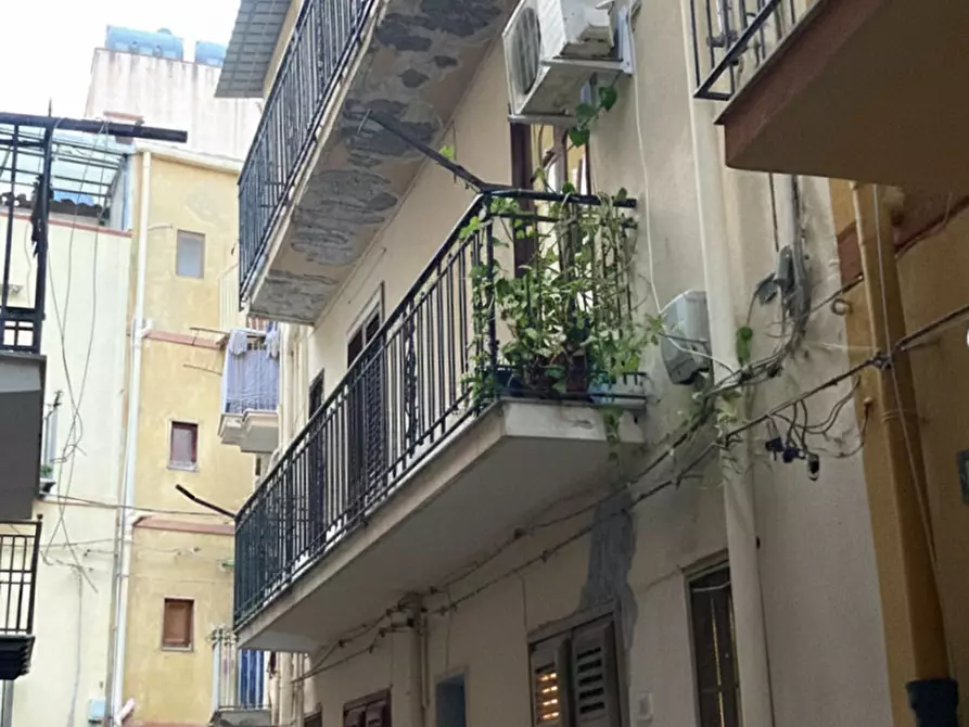 Immagine 1 di Palazzo in vendita  in Via Gandolfo, 23 a Termini Imerese