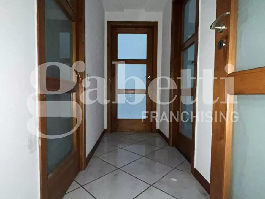 Immagine 4 di Appartamento in vendita  in Via San Martino della Giudea a Capua