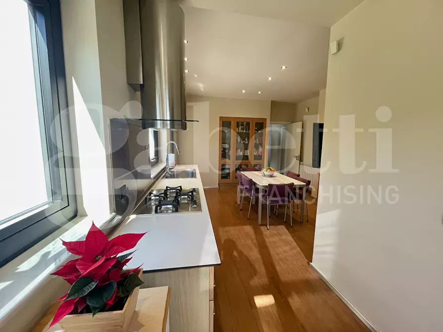 Immagine 29 di Villa in vendita  in Via Tondo Gioieni a Catania