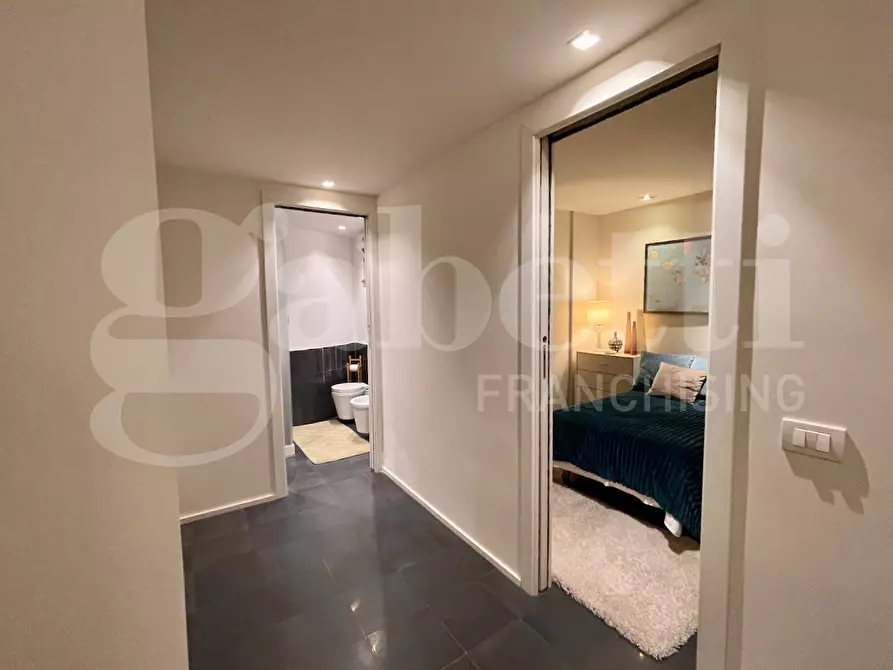 Immagine 32 di Villa in vendita  in Via Tondo Gioieni a Catania