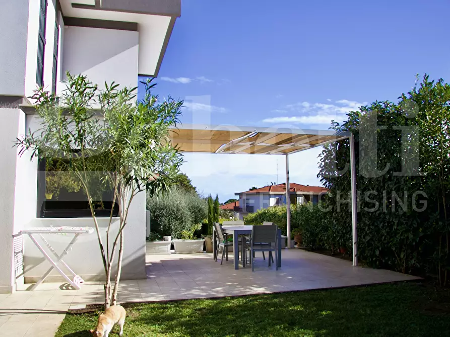 Immagine 9 di Villa in vendita  in Via Tondo Gioieni a Catania