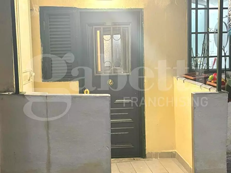 Immagine 1 di Appartamento in vendita  in Via salvator rosa a Napoli