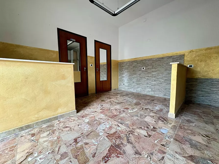 Immagine 1 di Negozio in vendita  in Via Spinola, 4 a Sassari