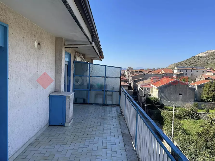 Immagine 1 di Appartamento in vendita  in Viale Italia, 34 a Vitulazio