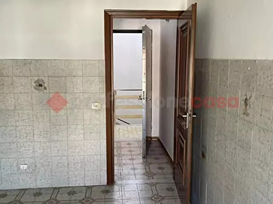 Immagine 19 di Appartamento in vendita  in Viale Italia, 34 a Vitulazio