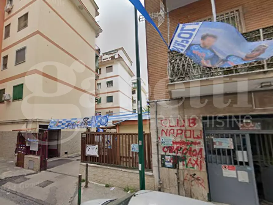 Immagine 5 di Box auto in vendita  in Via ernesto pascal a Napoli