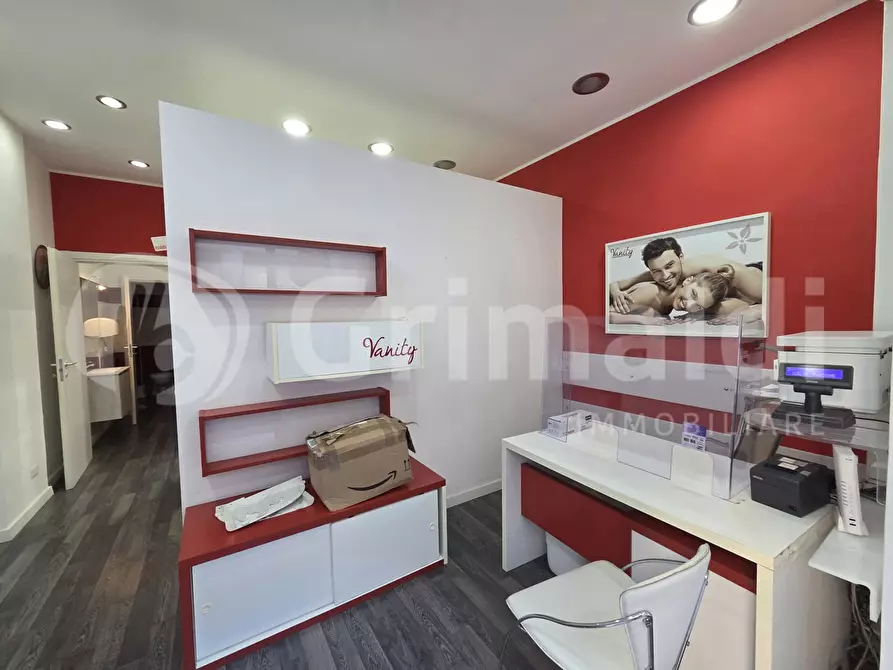 Immagine 12 di Negozio in vendita  in Via Giordano Bruno, 75/g a Messina