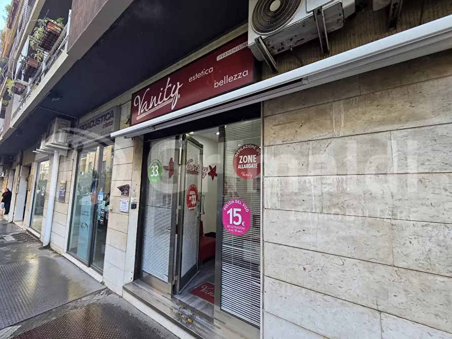 Immagine 2 di Negozio in vendita  in Via Giordano Bruno, 75/g a Messina
