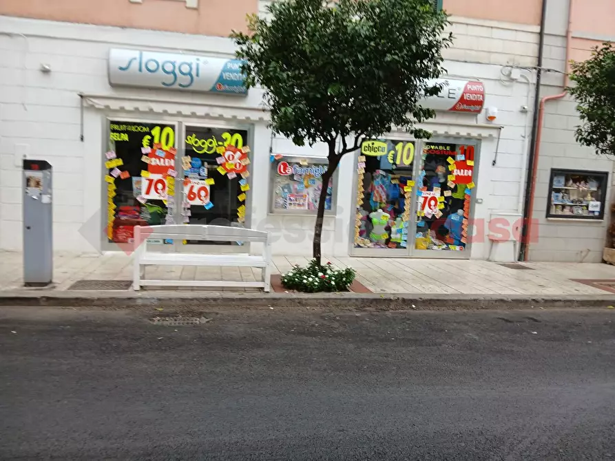 Immagine 45 di Negozio in vendita  in Via ROMA, 54 a Terracina