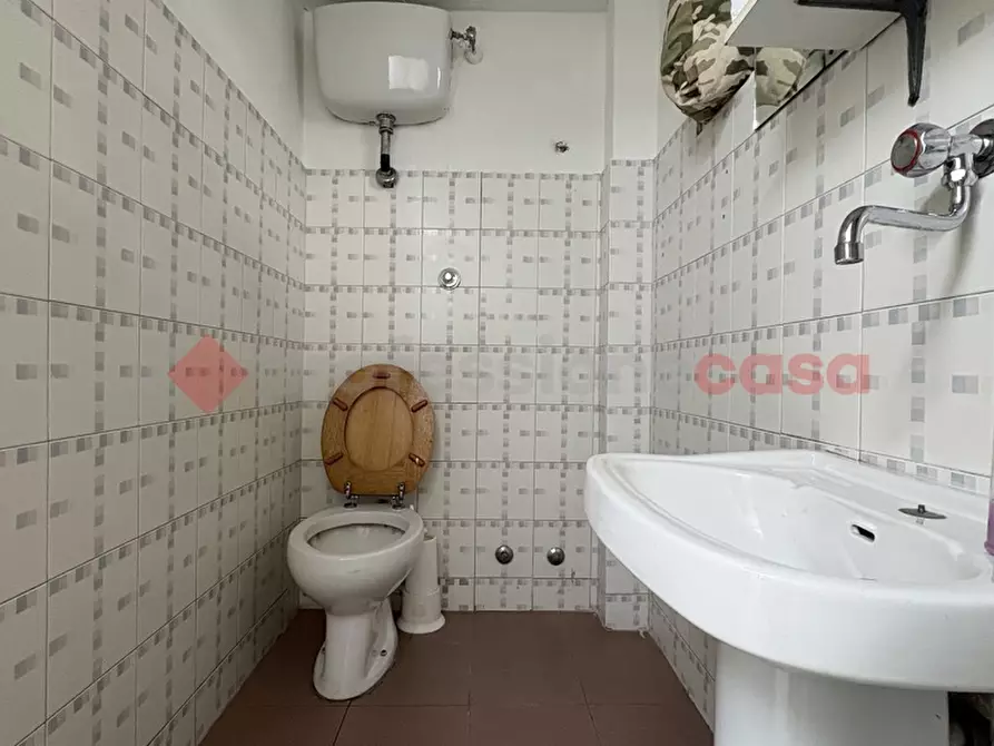 Immagine 21 di Negozio in vendita  in Via ROMA, 54 a Terracina