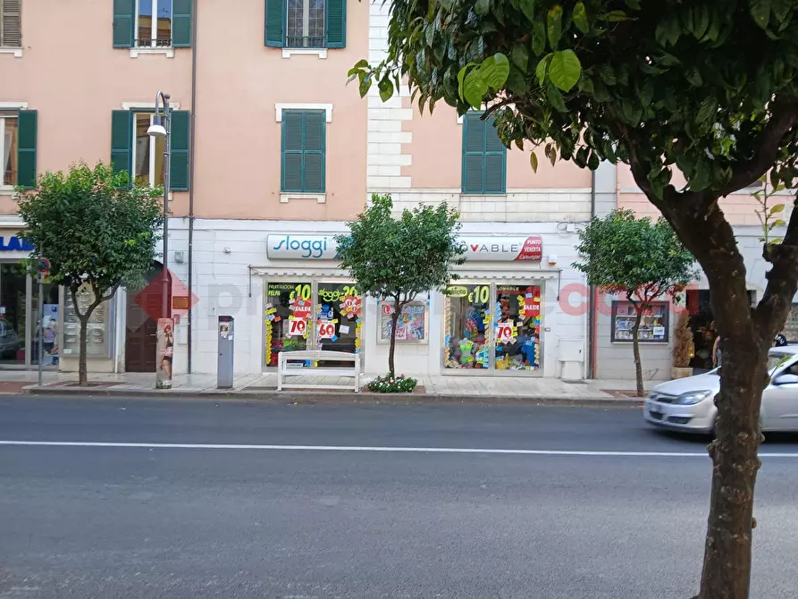 Immagine 44 di Negozio in vendita  in Via ROMA, 54 a Terracina
