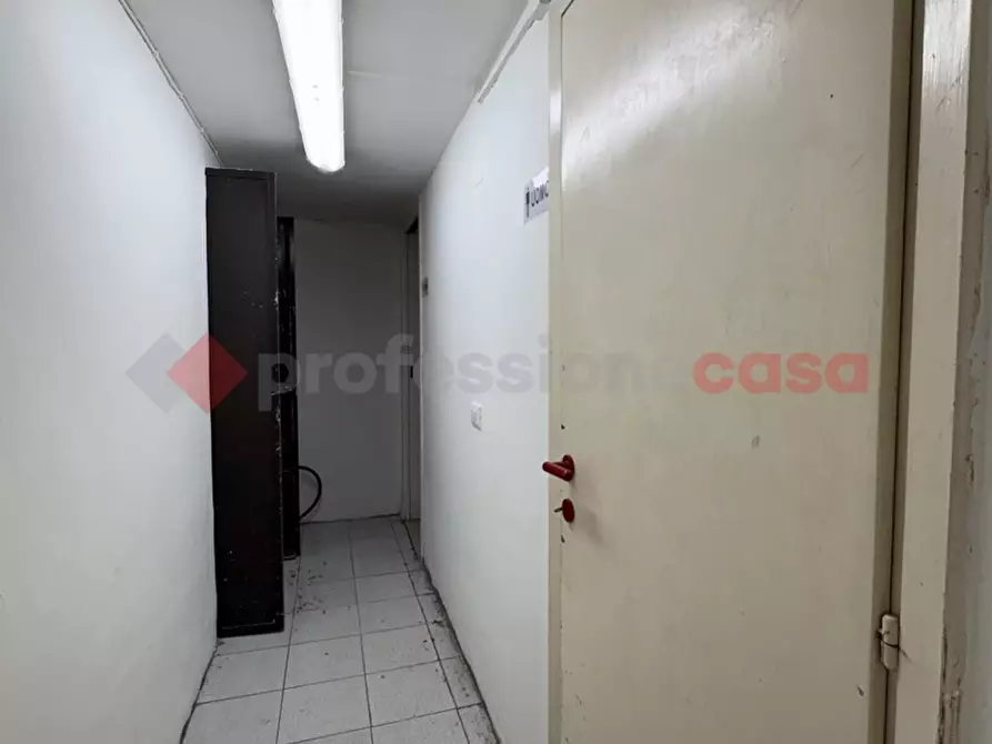 Immagine 20 di Negozio in vendita  in Via ROMA, 54 a Terracina