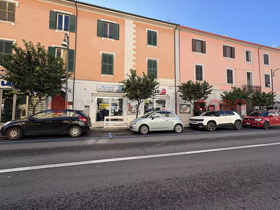 Immagine 43 di Negozio in vendita  in Via ROMA, 54 a Terracina