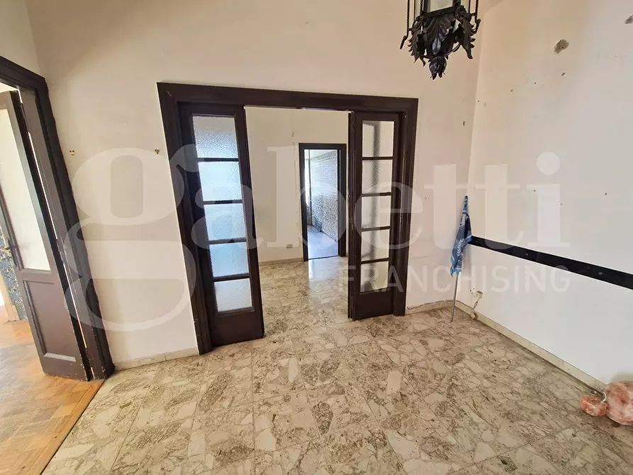 Immagine 10 di Appartamento in vendita  in Piazza leonardo a Napoli