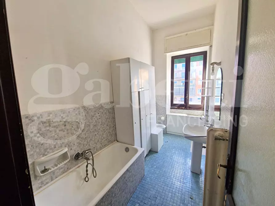 Immagine 19 di Appartamento in vendita  in Piazza leonardo a Napoli