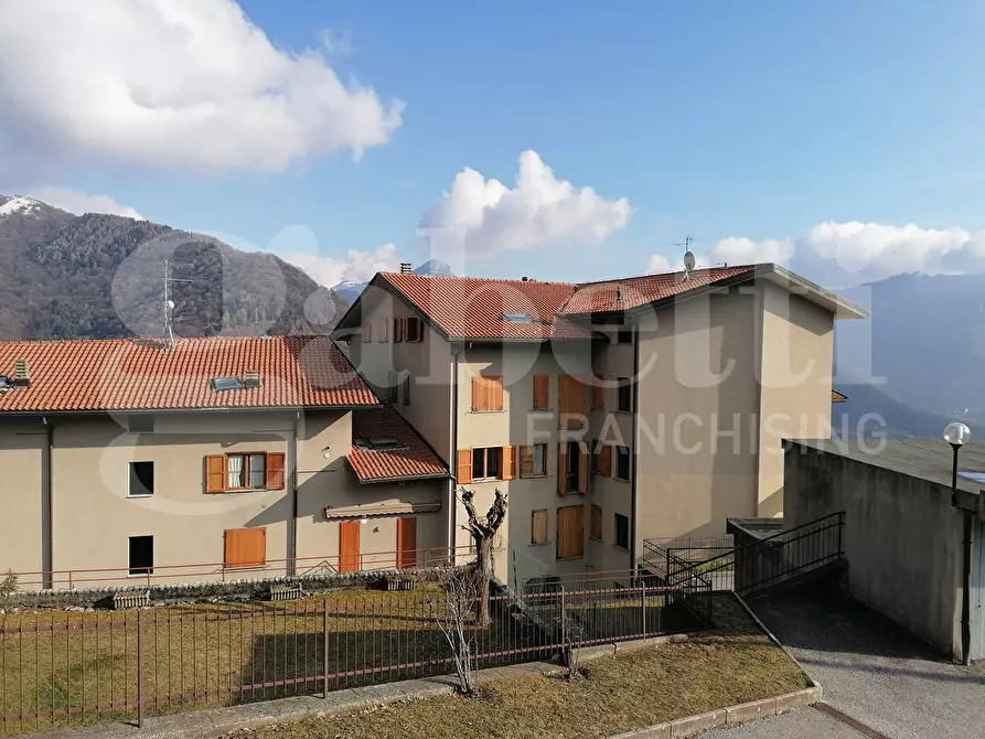 Immagine 9 di Appartamento in vendita  in Via monti di sera, snc a Asso