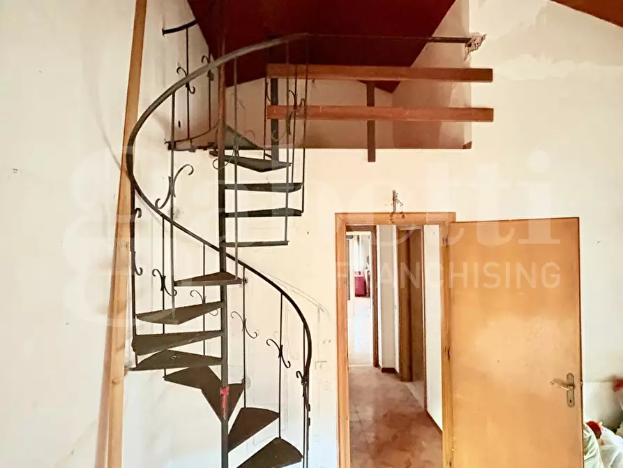 Immagine 48 di Villa in vendita  in Via Calcarelli, 10 a Artena