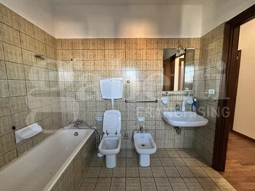 Immagine 10 di Appartamento in vendita  in Via ZAGO a Bologna