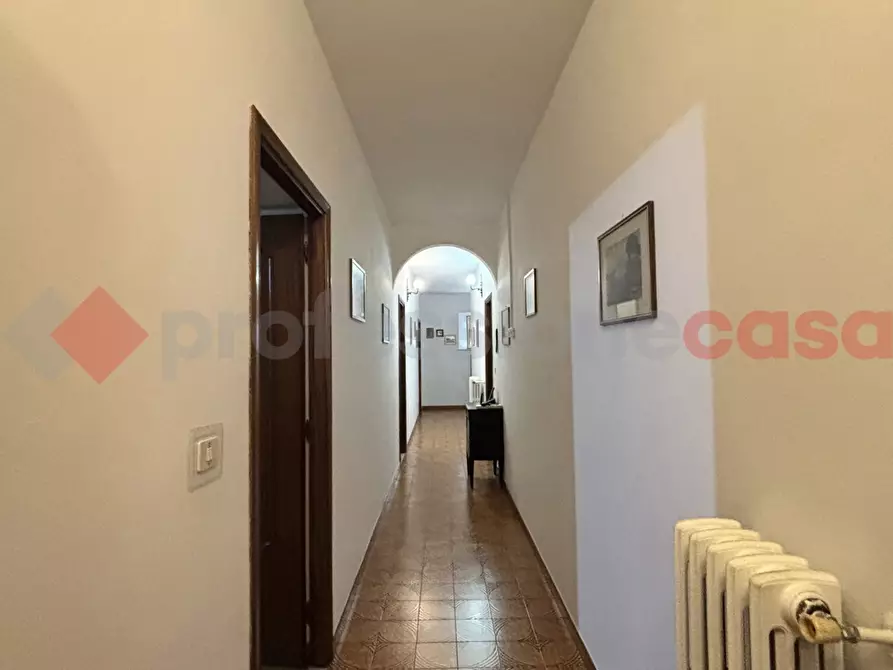 Immagine 5 di Appartamento in vendita  in Via Circonvallazione, 9 a Torre Cajetani