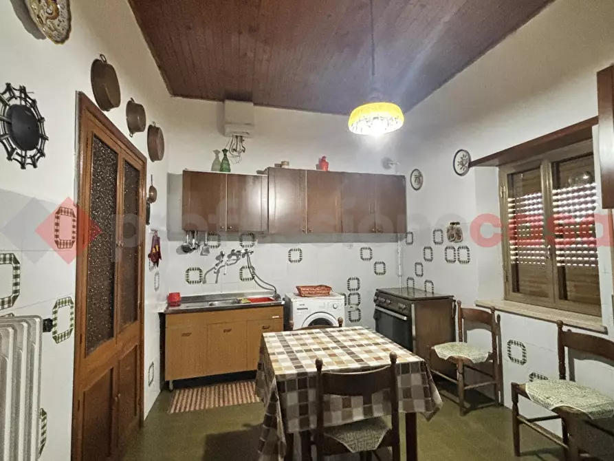 Immagine 9 di Appartamento in vendita  in Via Circonvallazione, 9 a Torre Cajetani