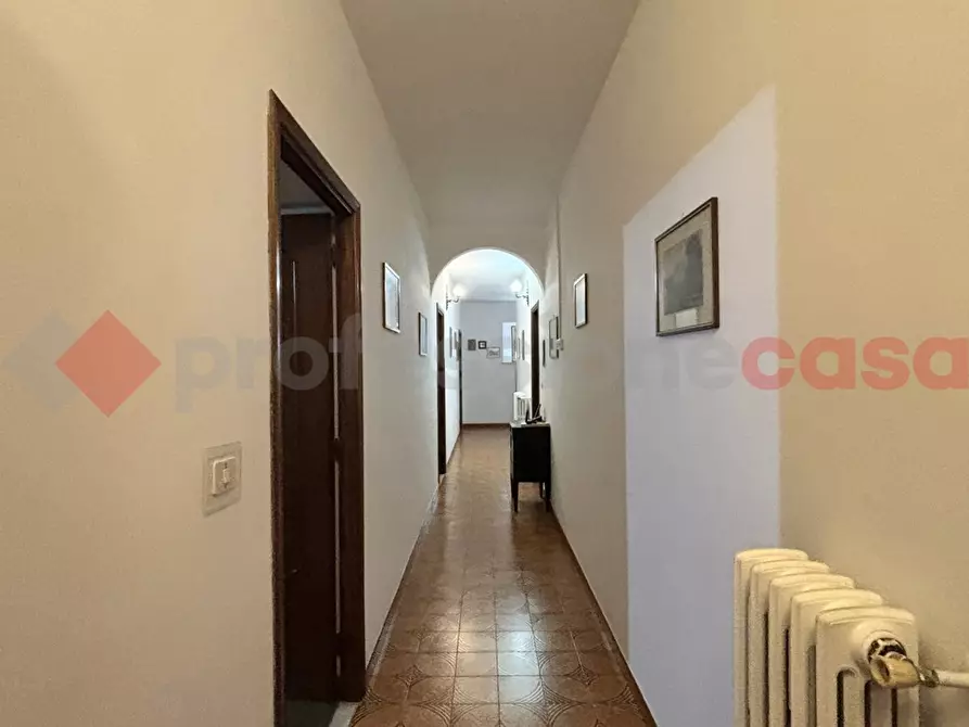Immagine 4 di Appartamento in vendita  in Via Circonvallazione, 9 a Torre Cajetani