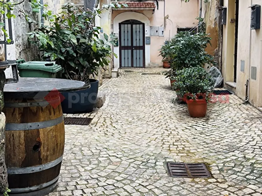 Immagine 2 di Appartamento in vendita  in Via CAMPO DEI FIORI, 12 a Terracina