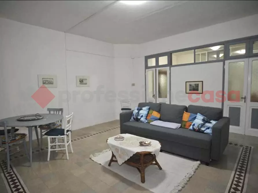 Immagine 1 di Appartamento in vendita  in Via CAMPO DEI FIORI, 12 a Terracina