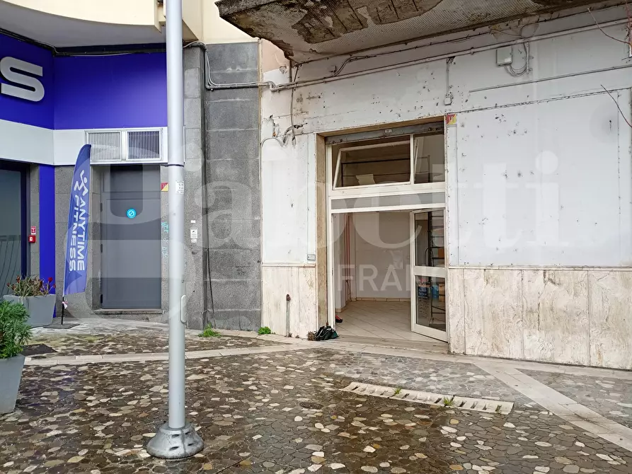 Immagine 3 di Negozio in affitto  in Piazza Bissolati, 18 a Benevento