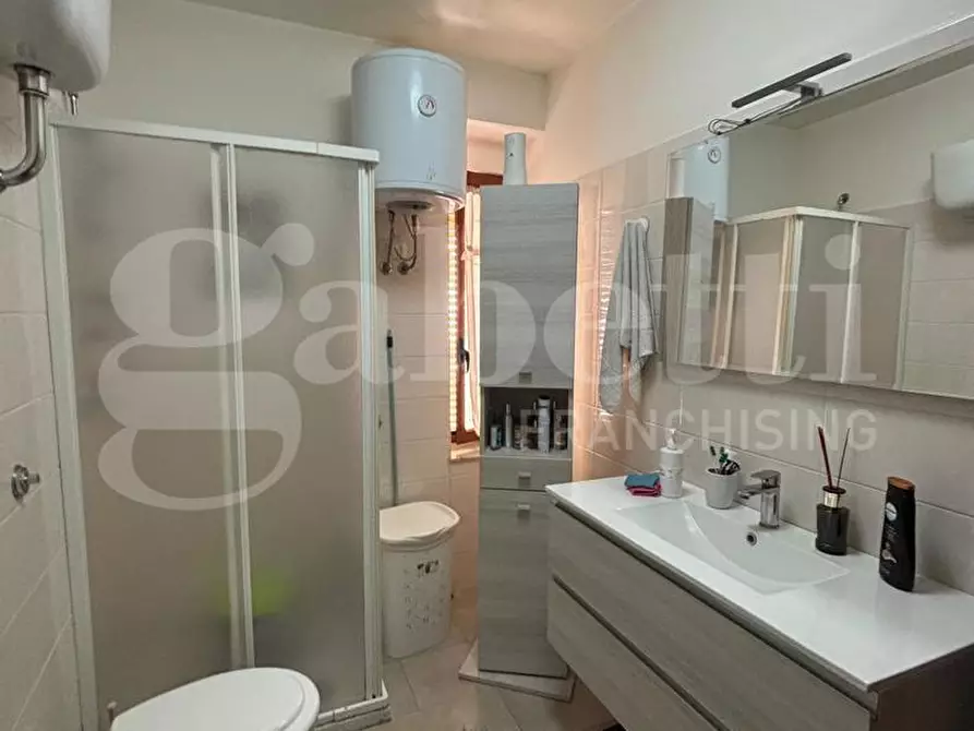 Immagine 10 di Appartamento in vendita  in Via francesco paolo bozzelli a Napoli